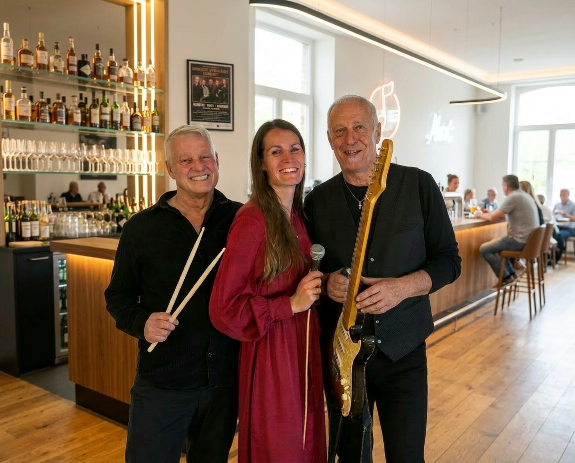 MILLERS.3: Werner Müller, Bianca Müller und Max Marlier in akustischer Trio-Besetzung